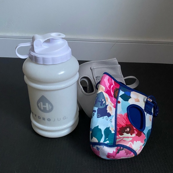 HydroJug with Sleeves and Straw - Picture 1 of 8